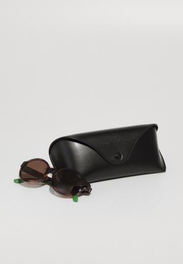 Солнечные очки