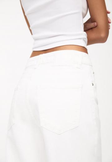 Свободные джинсы