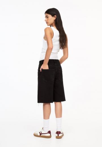 Джинсовые шорты