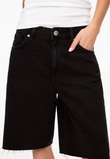 Джинсовые шорты
