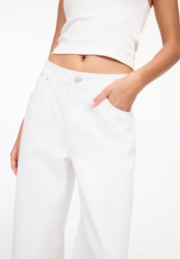 Свободные джинсы