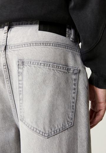 Свободные джинсы