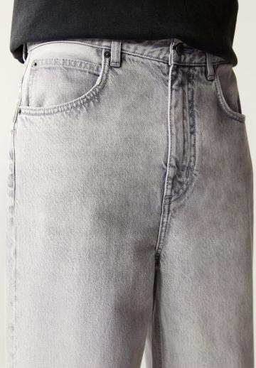 Свободные джинсы