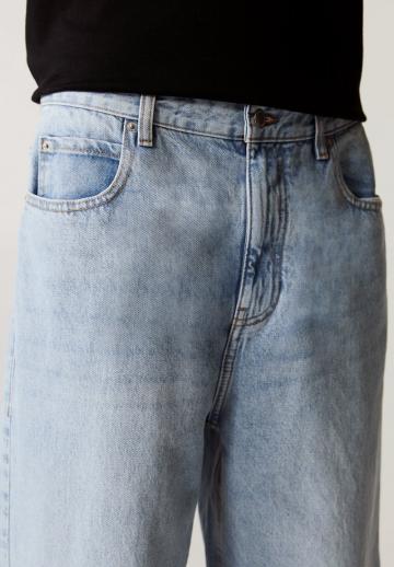 Свободные джинсы
