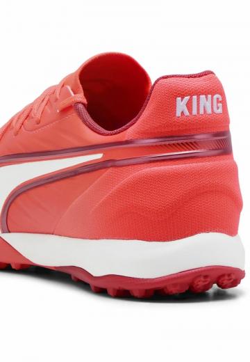 Футбольные бутсы