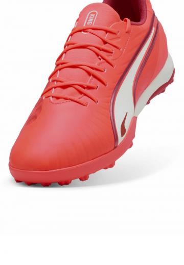 Футбольные бутсы