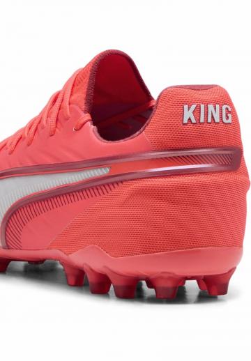 Футбольные бутсы