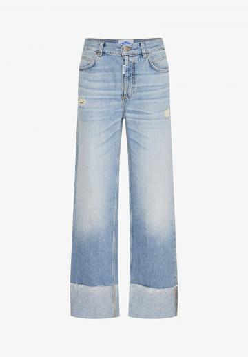 Прямые джинсы