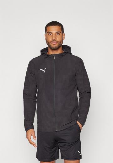 Спортивная куртка