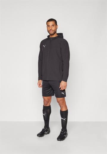 Спортивная куртка