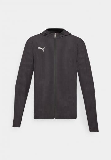 Спортивная куртка