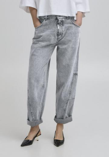 Свободные джинсы