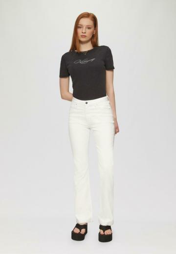 Клешеные джинсы