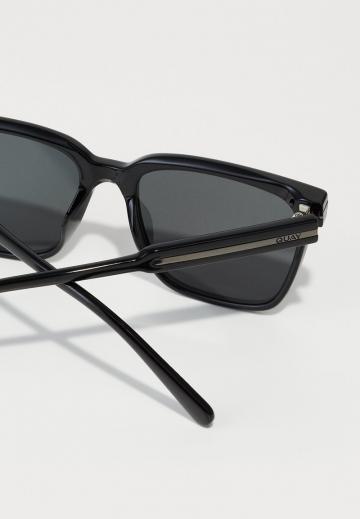 Солнечные очки