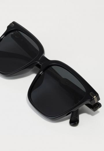 Солнечные очки