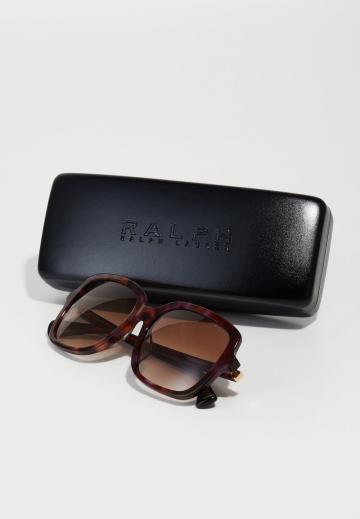 Солнечные очки