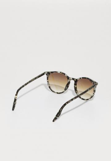 Солнечные очки