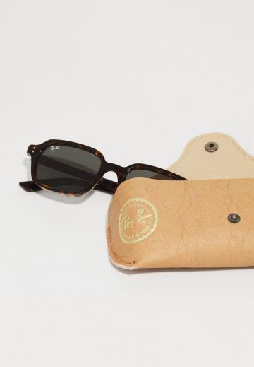 Солнечные очки