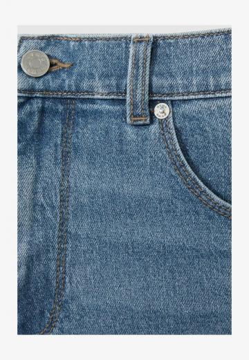 Прямые джинсы