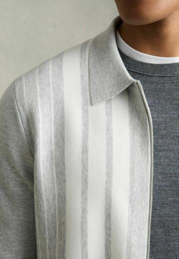 Вязаная кофта