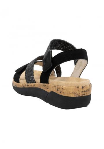 Босоножки на танкетке