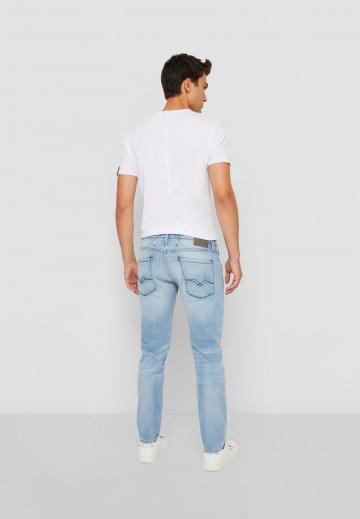 Узкие джинсы