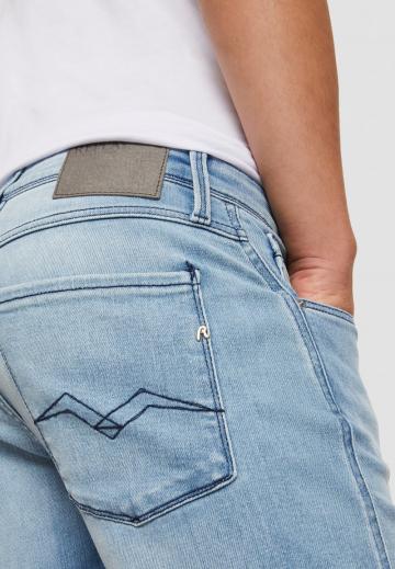 Узкие джинсы