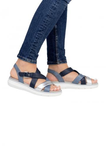 Босоножки на танкетке