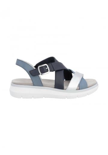 Босоножки на танкетке