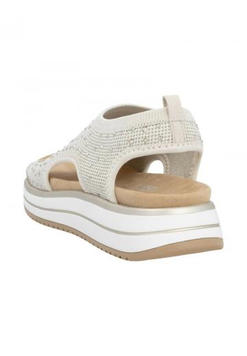 Босоножки на танкетке