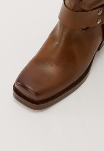 Ковбойские сапоги