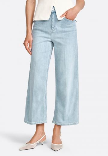 Короткие джинсы