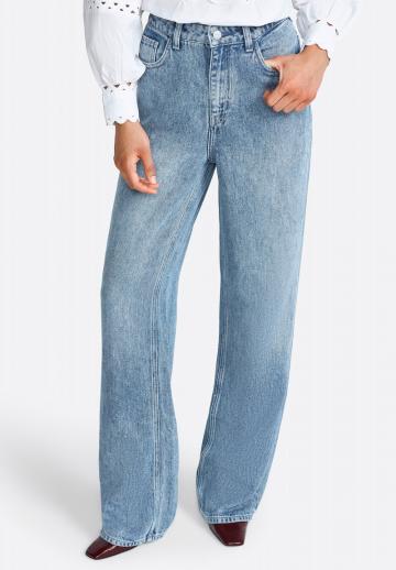 Свободные джинсы