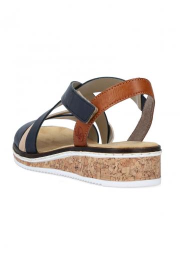 Босоножки на танкетке