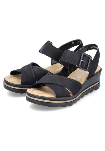 Босоножки на танкетке