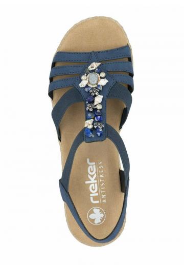 Босоножки на танкетке