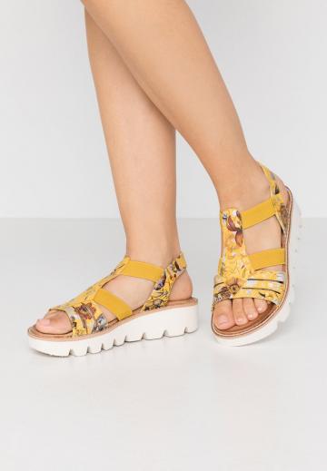Босоножки на платформе