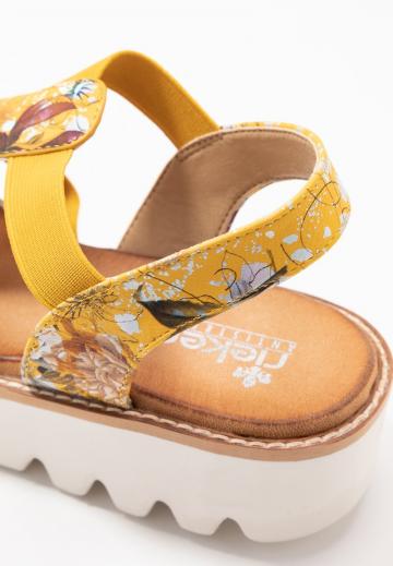 Босоножки на платформе