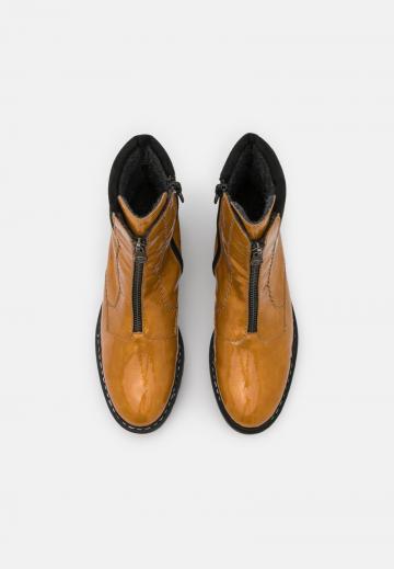 Полусапожки на платформе