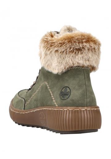 Сапожки на танкетке