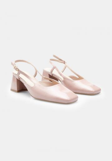 Туфли с ремешком