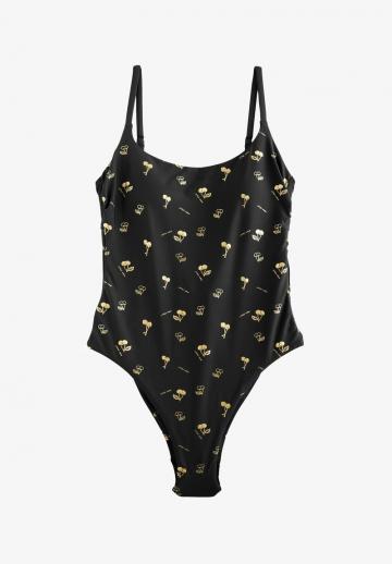 Слитный купальник