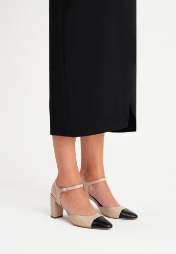 Туфли с ремешком