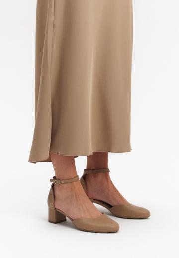 Туфли с ремешком