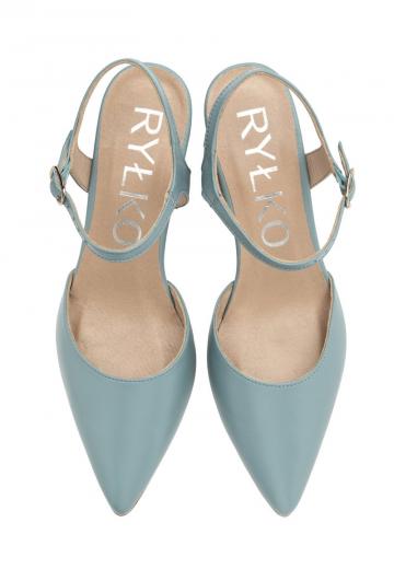 Туфли с ремешком