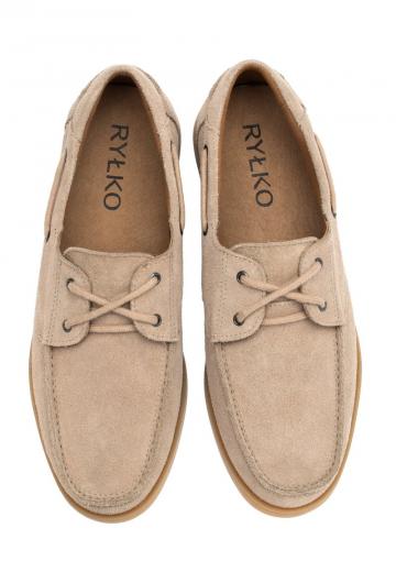 Ботинки на шнуровке