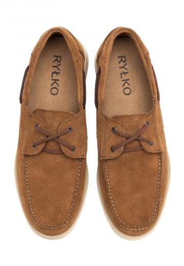 Ботинки на шнуровке