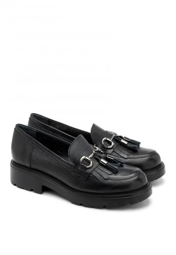 Туфли с высоким носом