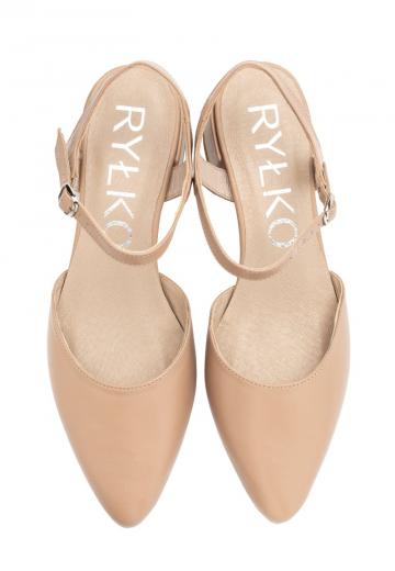 Туфли с ремешком