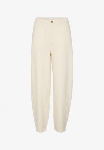 Свободные джинсы